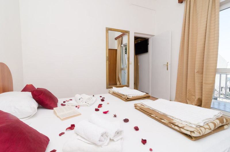Apartments Senjo 챠브타트 외부 사진